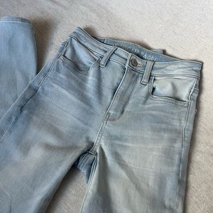 AE light wash jeans